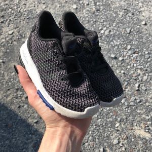 Adidas children shoes. Size 7 worn once.